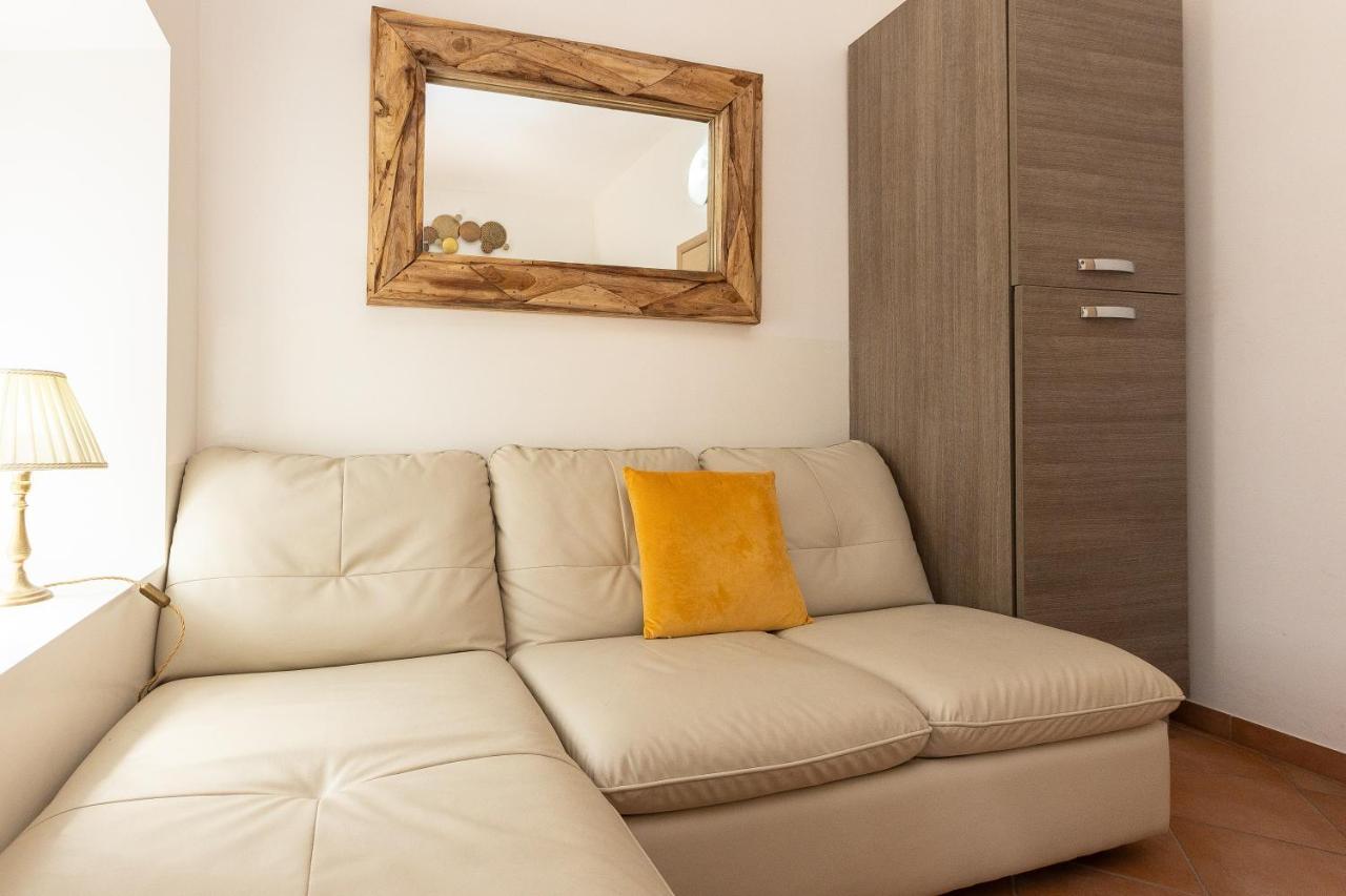 Apartment Turati By In Rom